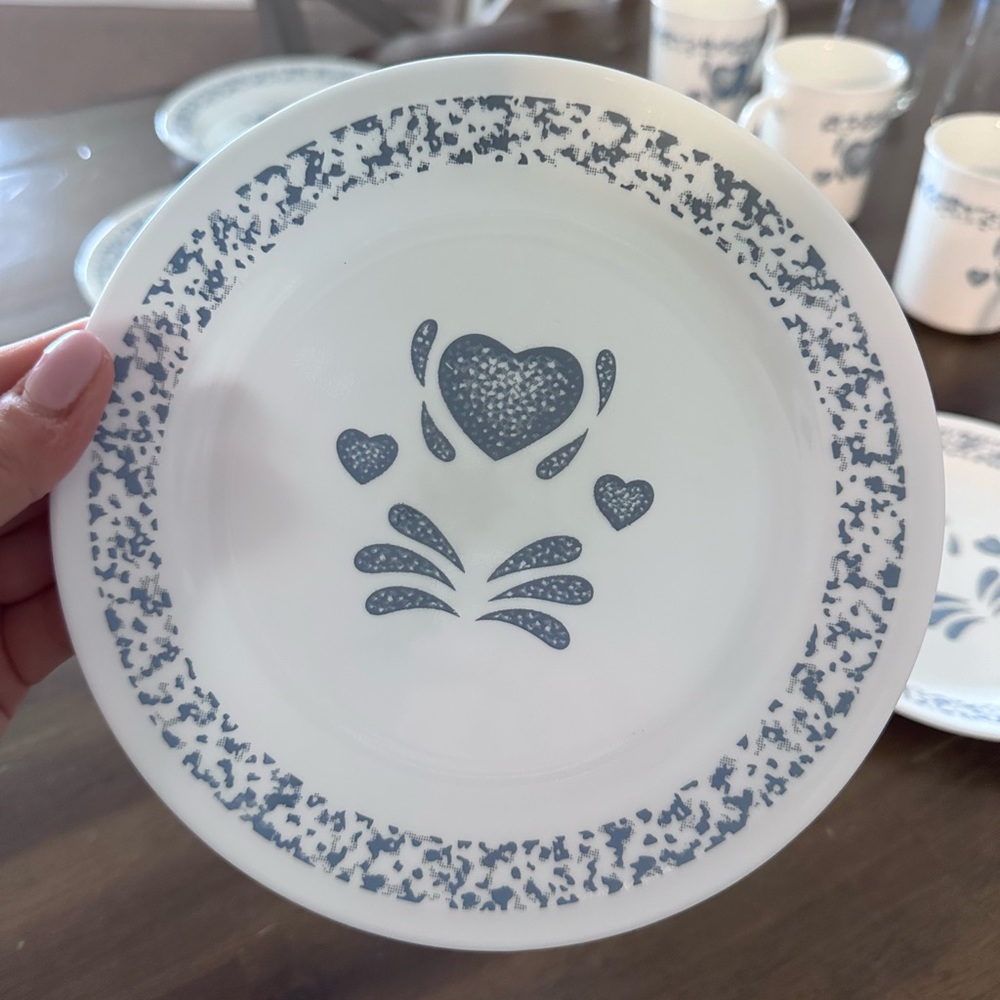 Blue Hearts (Corelle) by Corning; Bread and Butter/Dessert Plates